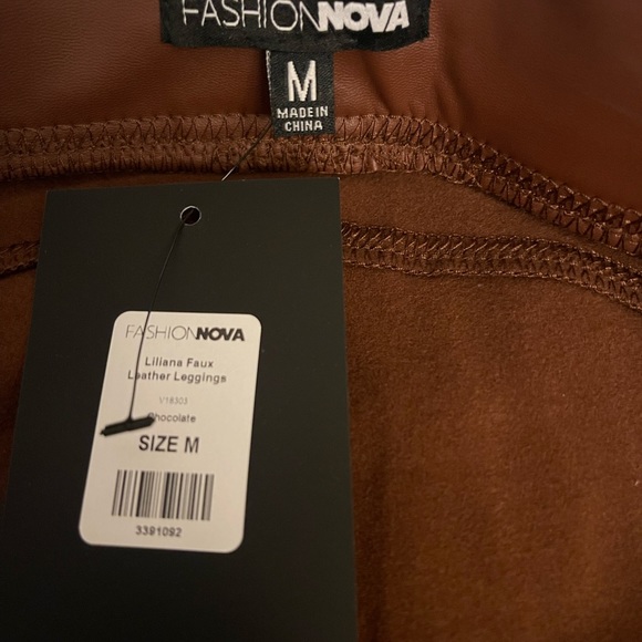 Fashions Nova faux leather pants - Picture 4 of 7